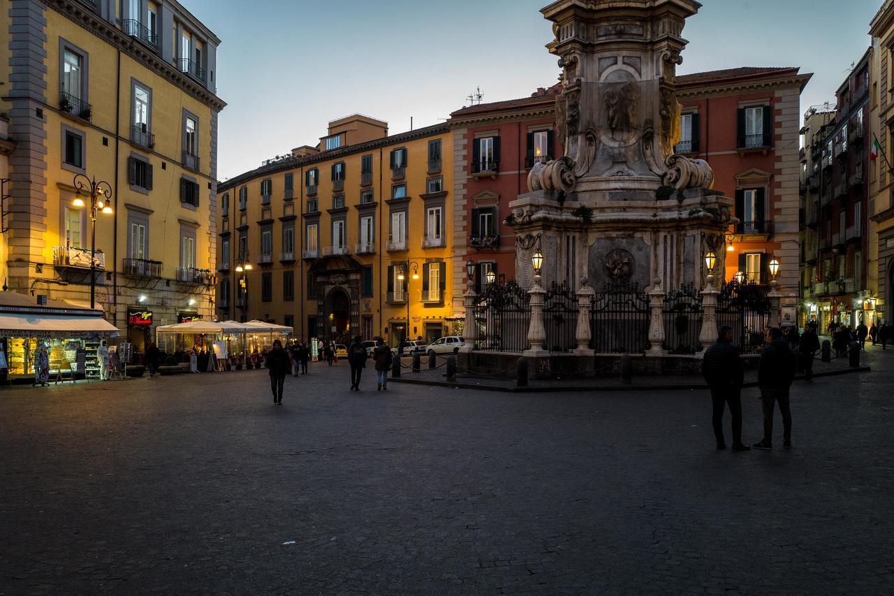 Art Suite Nel Cuore Di Napoli المظهر الخارجي الصورة